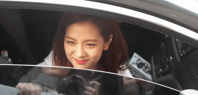 오늘자 블랙핑크 지수 퇴근길.gif + 직찍 | 인스티즈