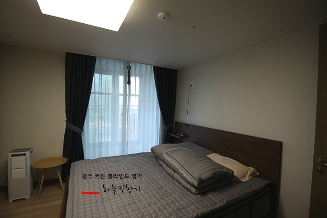 하늘빛창가 이미지