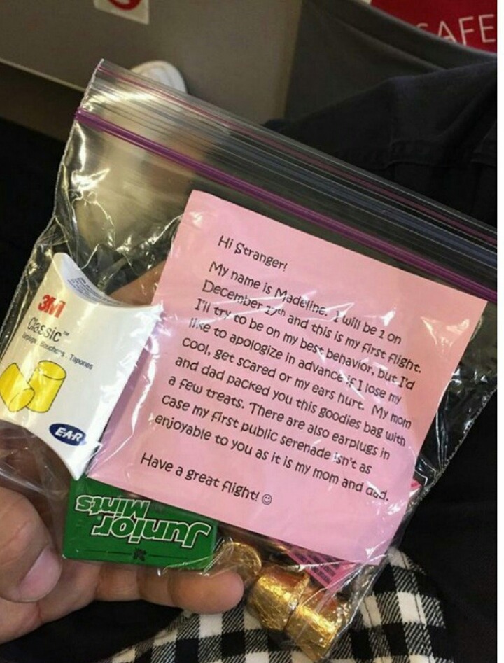 비행기에서 어느 엄마가 돌린 과자봉지.jpg | 인스티즈