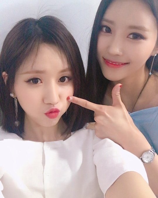 [러블리즈] 커피 마시고 윙크하는 지수 | 인스티즈