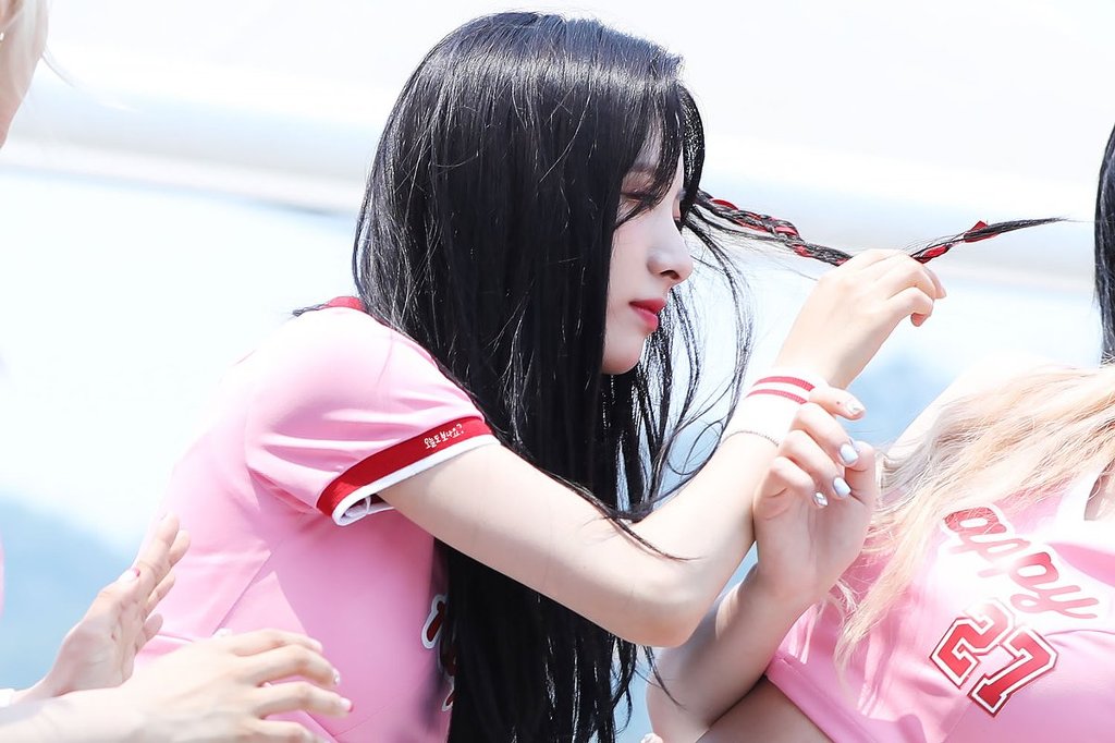 짱예로운 우주소녀 보나.jpg | 인스티즈