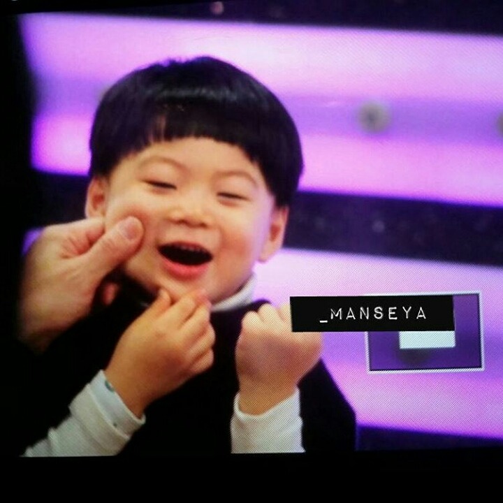 연예대상을 참석한 삼둥이 관람태도 | 인스티즈