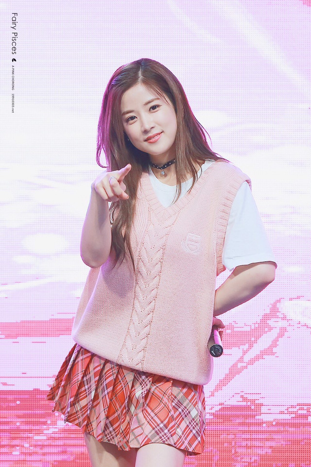 [에이핑크] 6월의 마지막 업로드는 누구로 할까 고민하다가 박초롱 | 인스티즈
