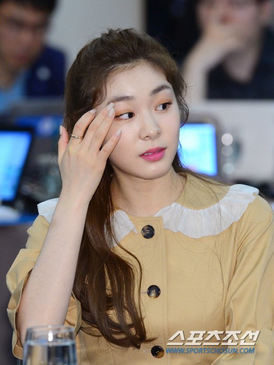 오늘자 김연아 | 인스티즈