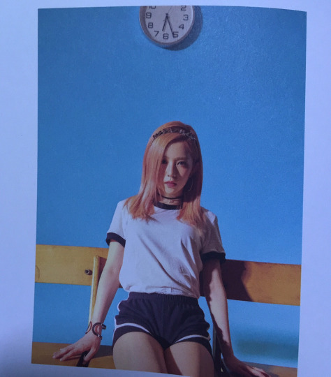 로리타(소아성애) 컨셉이 의심되는 레드벨벳 러시안룰렛 앨범사진들 | 인스티즈