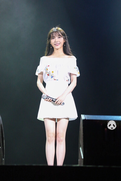 중국에 간 아이유 | 인스티즈