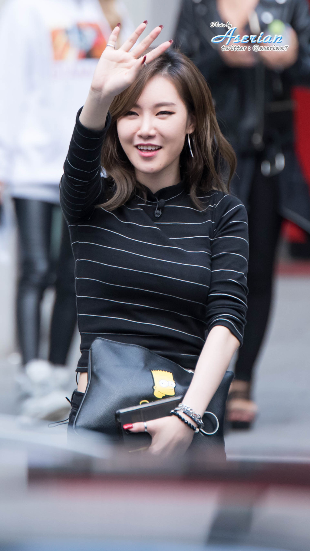 [2015.10.07] 언프리티랩스타2 피에스타 예지 출퇴근 직찍 by 아세리안 | 인스티즈