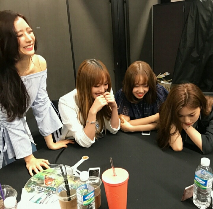 오늘자 헬로비너스 인스타 | 인스티즈