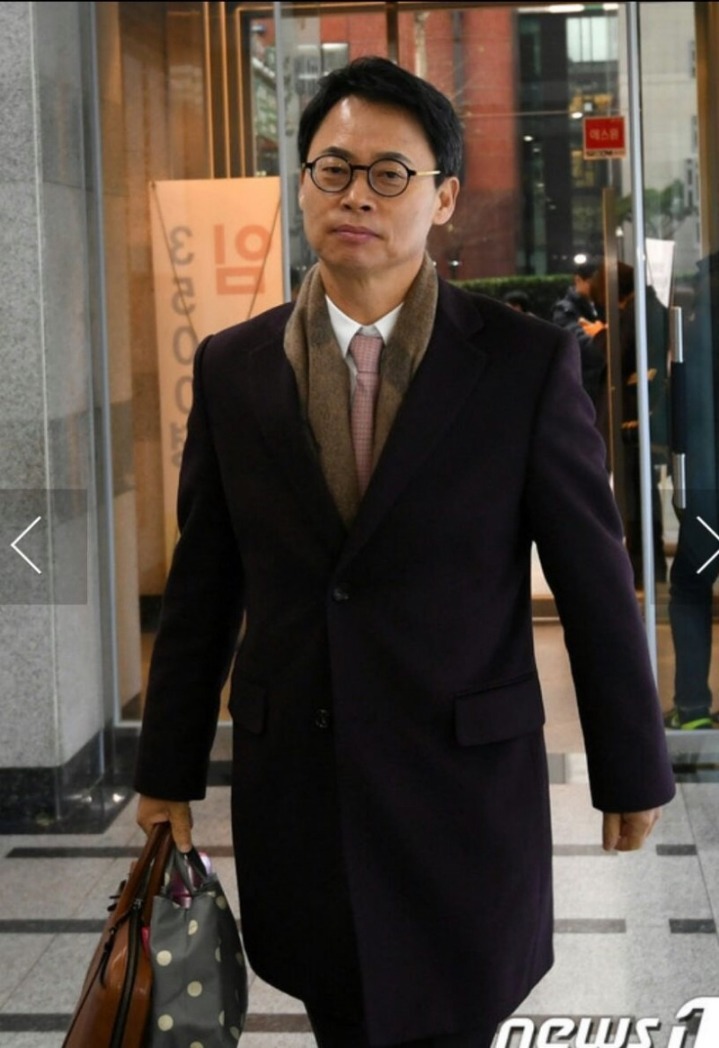 특검 마지막날 기념)) 이규철 특검보 패션을 알아보자.jpg | 인스티즈
