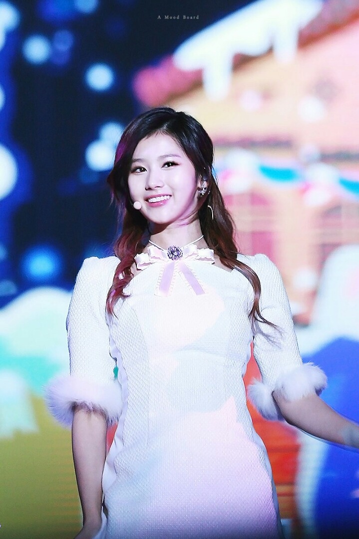 사나 생일이라 푸는 섹시큐티 사진들 | 인스티즈