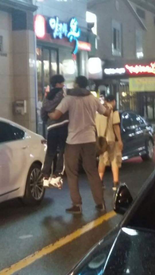 흑인이랑 사진 찍는법.jpg | 인스티즈