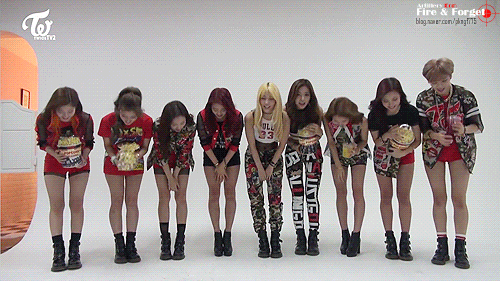 트와이스 팝콘사건 비하인드..gif | 인스티즈