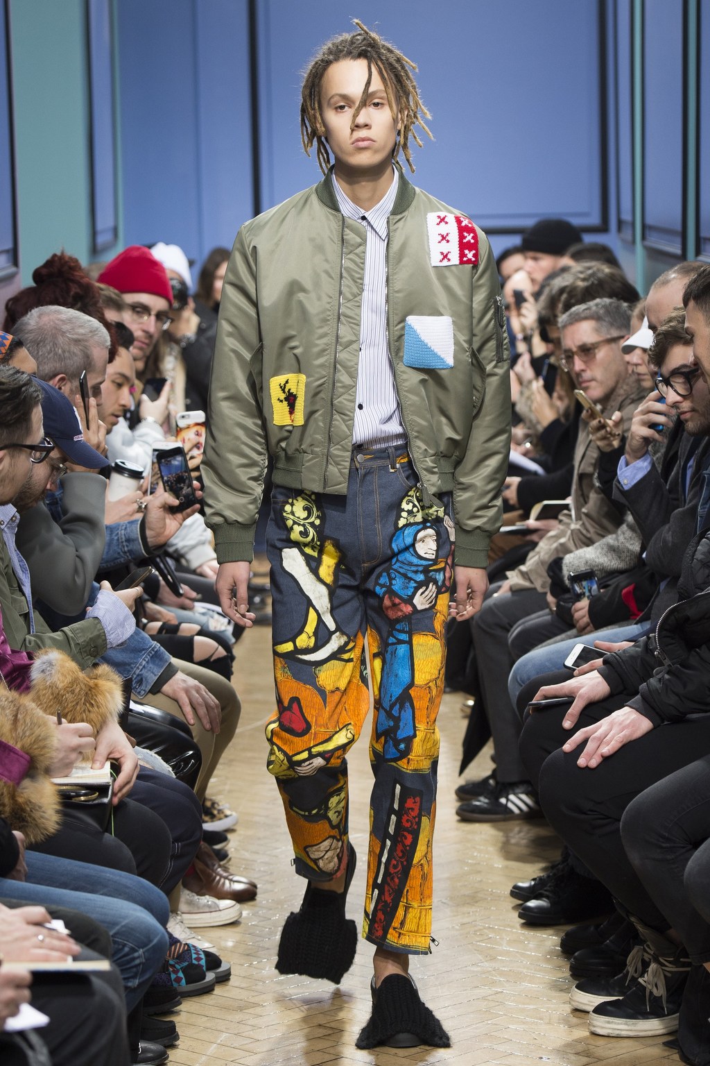 로에베 수석 디자이너 J.W Anderson 2017.18 F/W 남성복 컬렉션 | 인스티즈