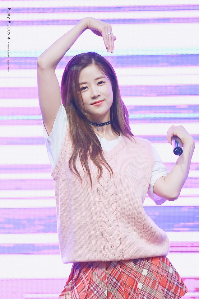 [에이핑크] 6월의 마지막 업로드는 누구로 할까 고민하다가 박초롱 | 인스티즈