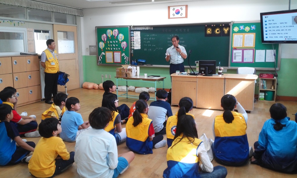 봄내초등학교 이미지