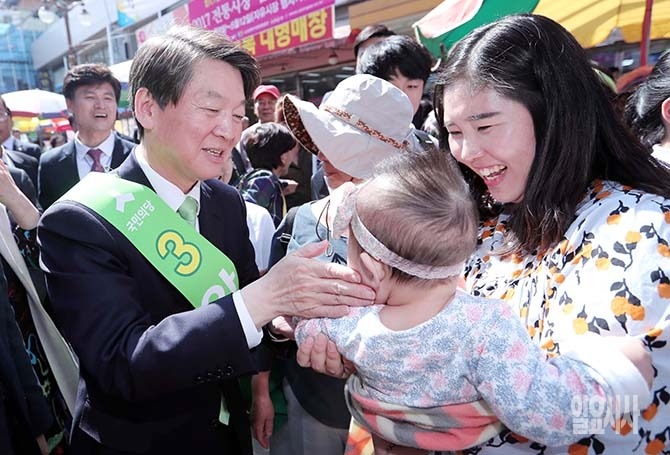 대선후보와 아기 | 인스티즈