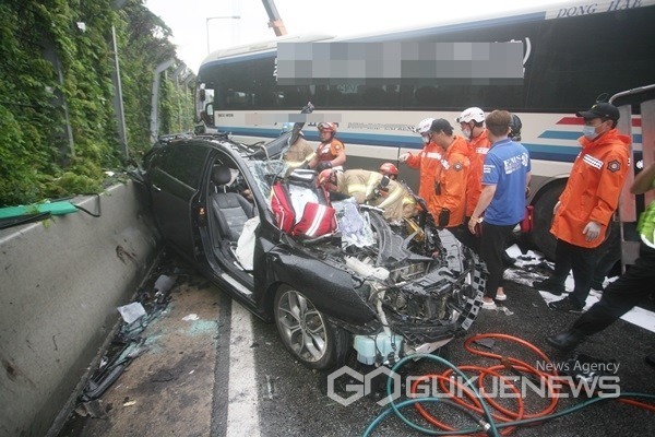 고속버스 또 승용차 덮쳐 사망사고 | 인스티즈