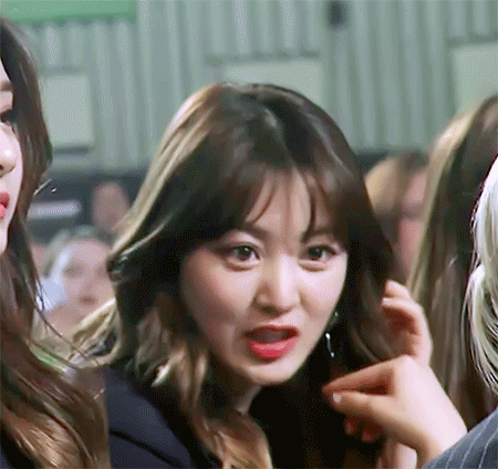 떠들다가 걸리는 지효 ㅋㅋㅋ | 인스티즈