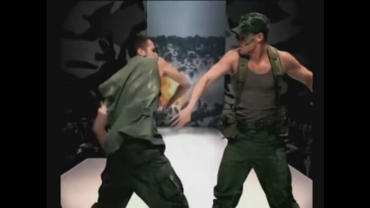 여성인권운동가로 더 유명한데 한국에서는 섹스심볼스타인 팝가수6탄 | 인스티즈