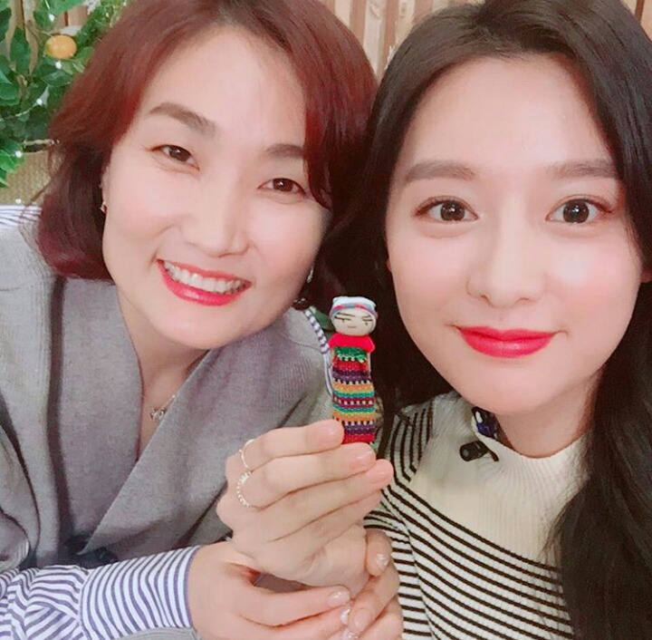 오늘자 김지원 인스타 업뎃 | 인스티즈