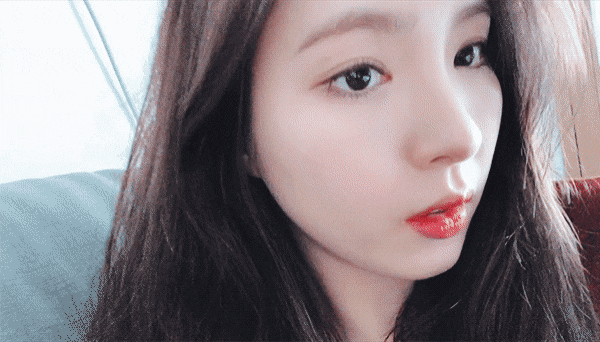 유튜브하면서 이쁘다는 말이 더 많이 나오는 여배우 | 인스티즈