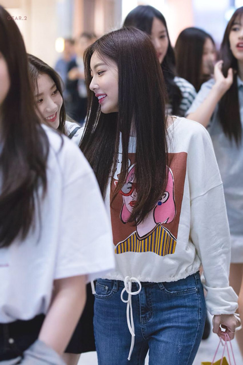 아이즈원 공식 변태 강혜원 | 인스티즈