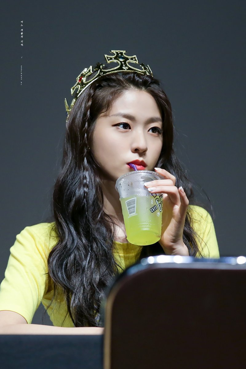 18시즌 설현이 미모.jpgif (100장) | 인스티즈