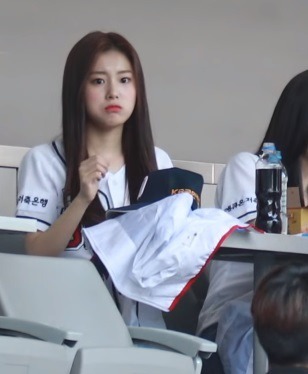 아이즈원 귀여운 빵떡 김채원.jpgif | 인스티즈