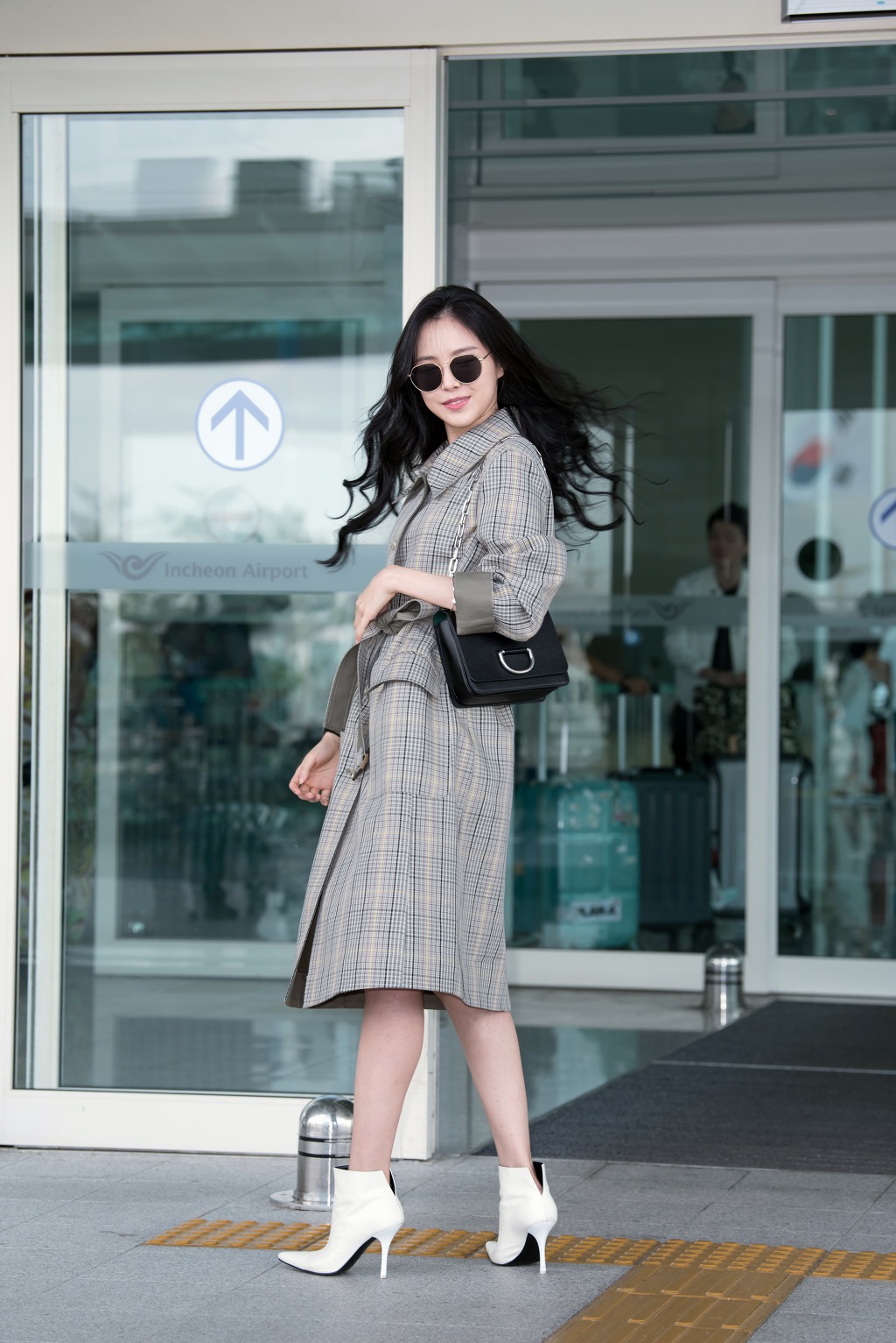 손나은 25일 인천공항 | 인스티즈