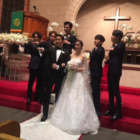 결혼식에서 남의 남자한테 뽀뽀를......jpg | 인스티즈