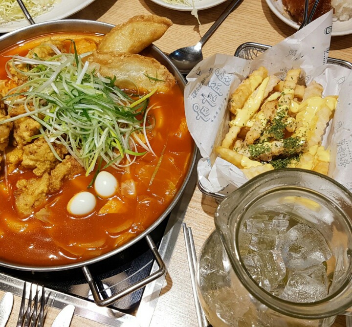 치킨과 떡볶이 환상 콜라보! 치킨떡볶이세트 치떡 gifjpg | 인스티즈