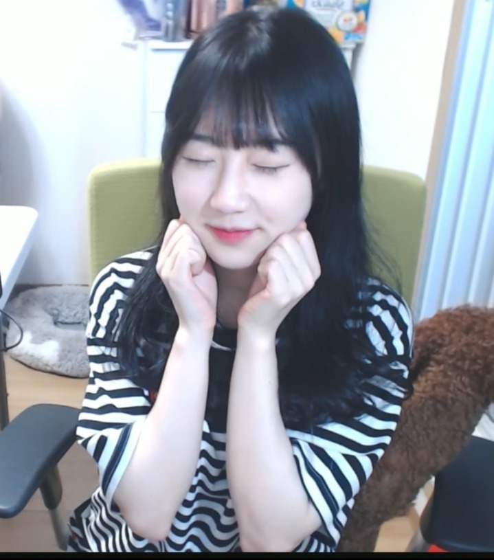 현 아카츠키 정글러, 트위치 스트리머 피유 노채리 | 인스티즈