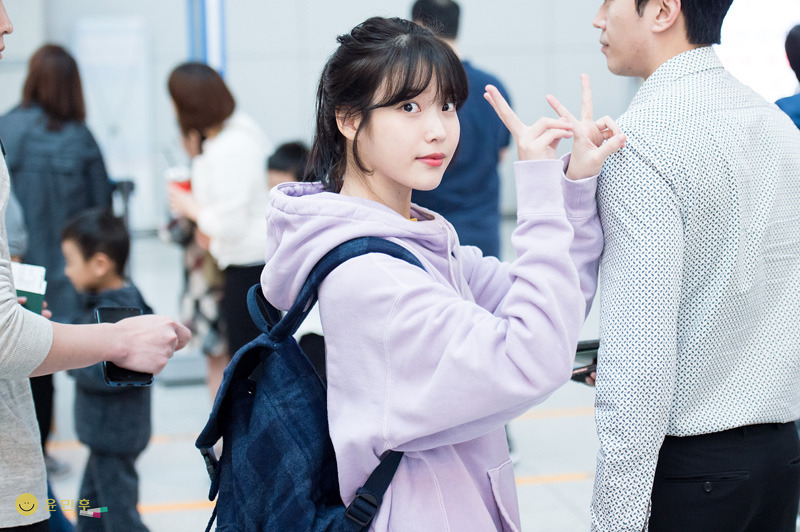 아이유 인천공항 출국 프리뷰 | 인스티즈