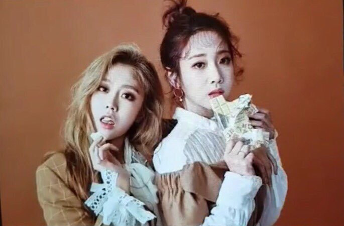 [러블리즈] 미니빔을 갖고싶은 마음이 들어서 지수 | 인스티즈