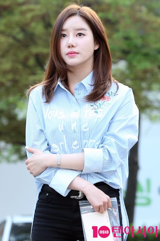도플갱어 정도로 닮은 연예인.jpg | 인스티즈