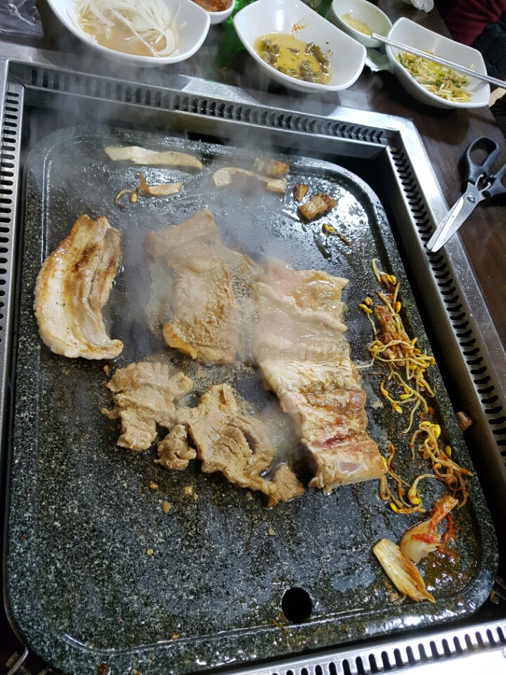 이서방생고기촌 이미지