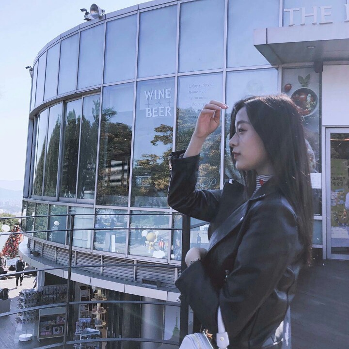 오늘자 에이프릴 진솔 인스타 업뎃 | 인스티즈