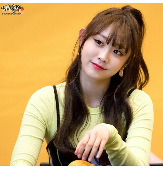 러블리즈 지수는 앞머리를 덮은게 낫다 vs 깐게 낫다 | 인스티즈