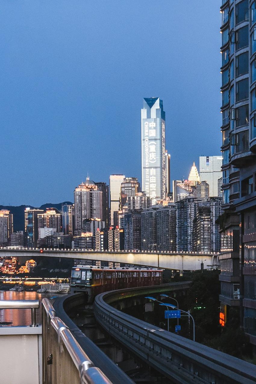 난잡한 스카이라인이 매력적인 중국 충칭.jpg | 인스티즈