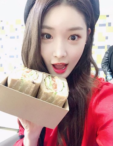 매력 있는 청하.jpgif | 인스티즈