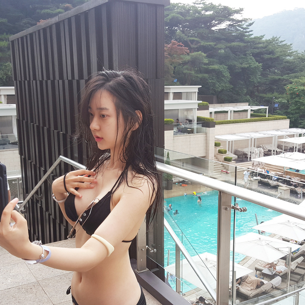 모델 신재은의 비키니 몸매 | 인스티즈
