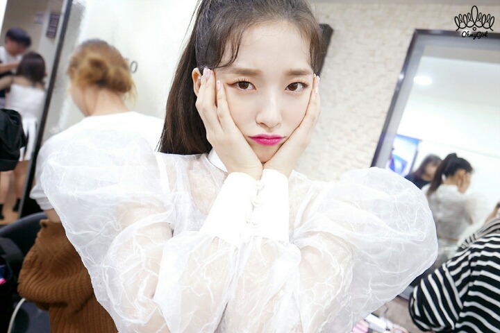 오마이걸 불꽃놀이 비하인드 사진 | 인스티즈