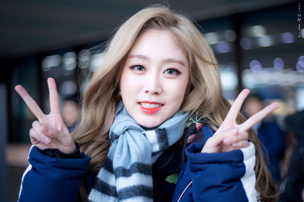 금발머리가 찰떡같이 어울리는 러블리즈 지수.jpg | 인스티즈