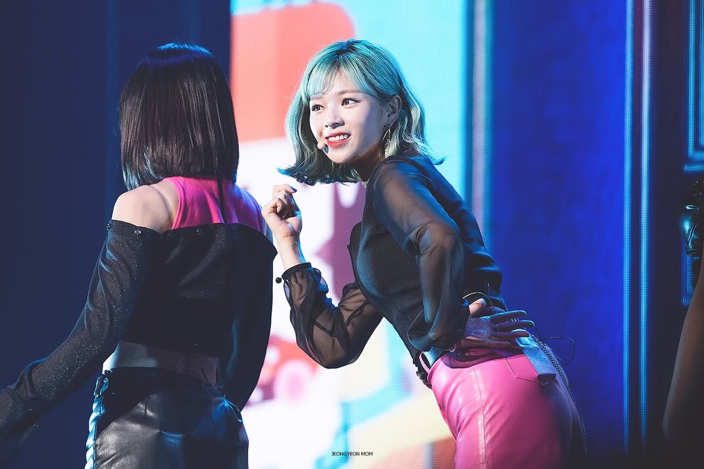 분위기있는 트와이스 정연.jpg | 인스티즈