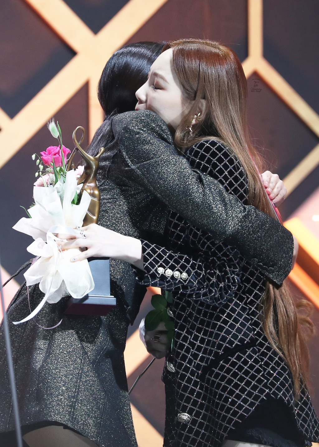 9984B7355E87676901057E