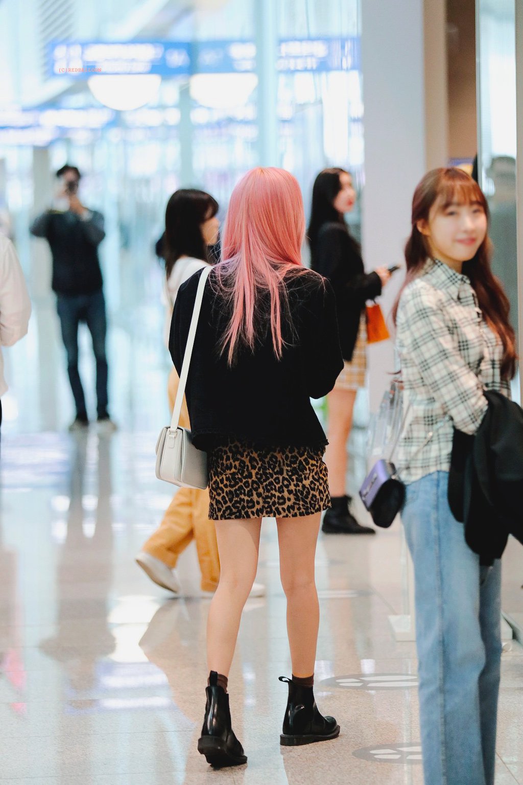 핑크머리도 찰떡같이 어울리는 보나.jpg | 인스티즈