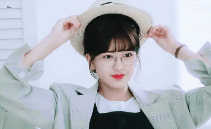 아이즈원) 안경이 참 잘어울리는 아이돌 .jpgif | 인스티즈