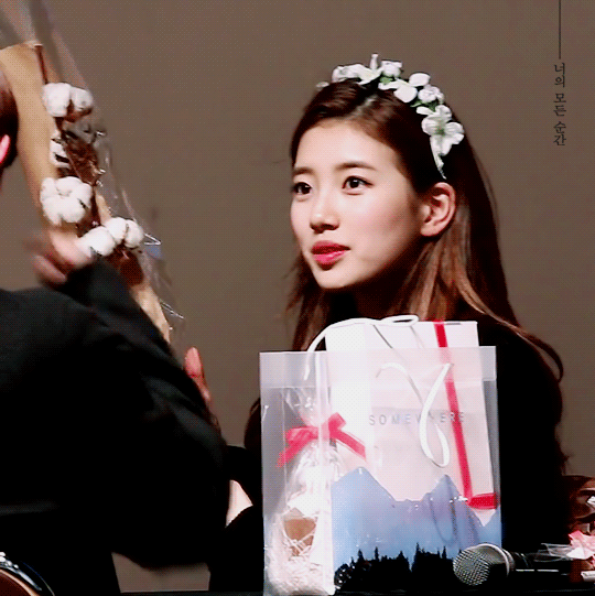 얼굴에서 빛이 나는 배수지.jpgif | 인스티즈