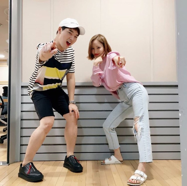 배텐에서 또 만난 윤태진X권혁수.jpg (feat. 노래춘) | 인스티즈