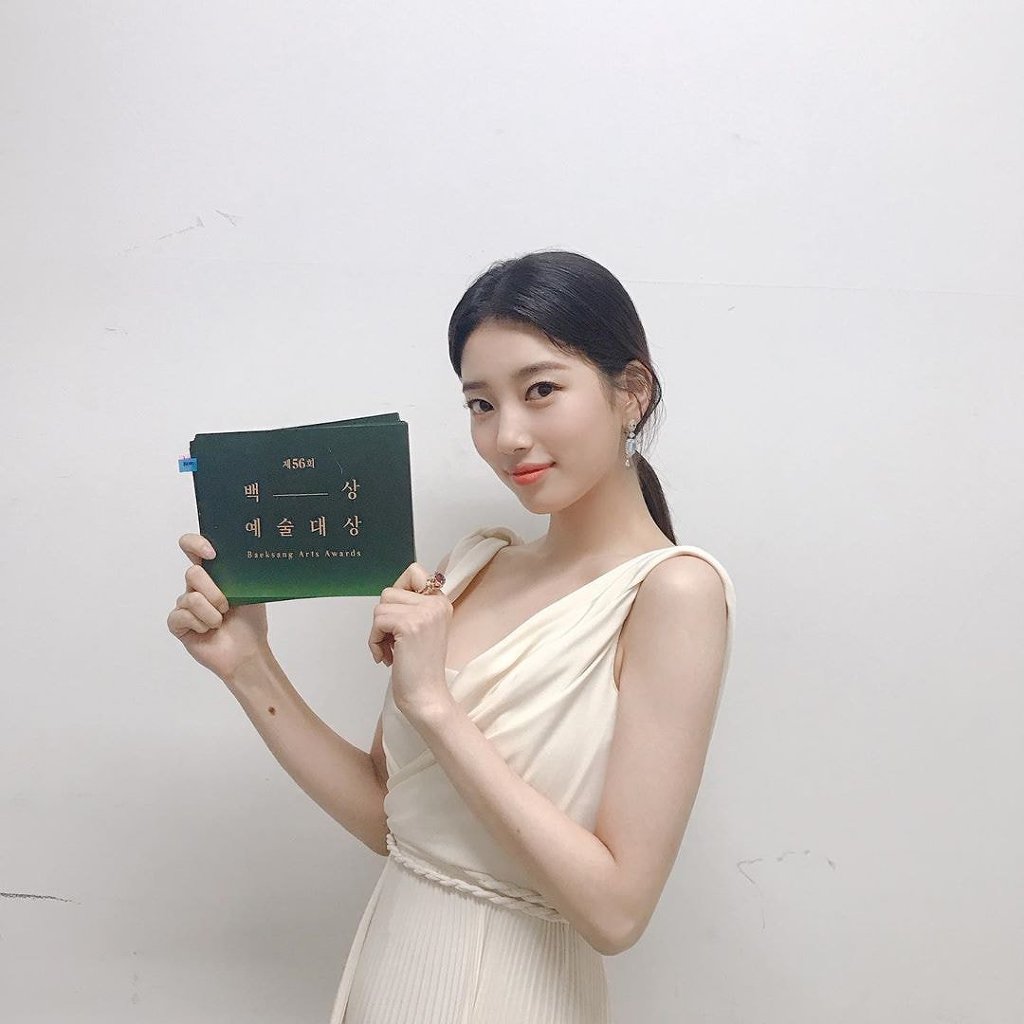 수지가 백상예술대상에서 입은 디올 드레스의 숨겨진 비밀 | 인스티즈